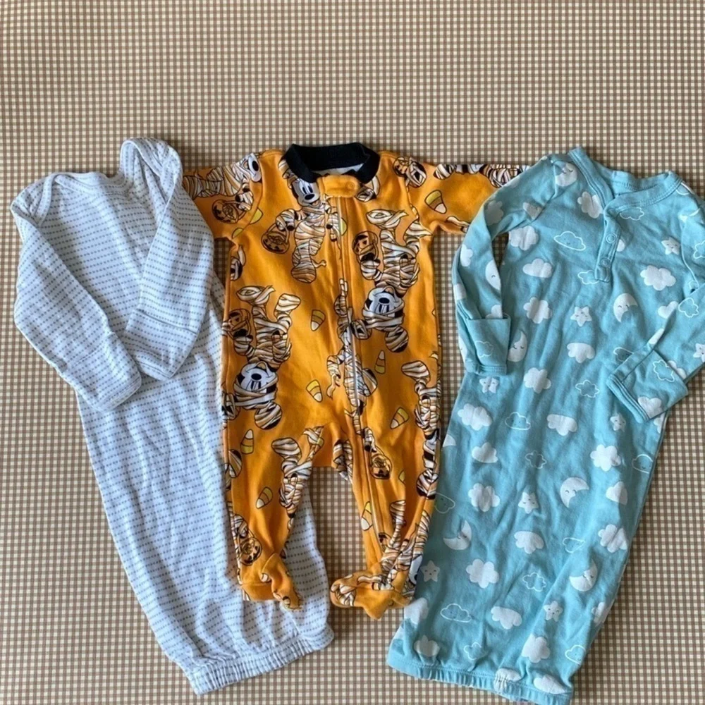 Mickey‎ Mouse Halloween footie & 2 Carter's nightgowns. 0-3 months